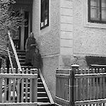 ID: 1618958 vor dem Haus Markt 61 (1931), Urheber: Schneider/Engler, Besitzer: R. Engler