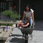 Die Spielestationen machen sichtlich Spaß