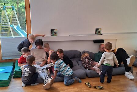Titelbild von Gelungener Büchernachmittag für Groß & Klein