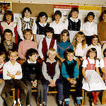 ID 223193 Klassenfoto (cirka 1982), Besitzer: Lintner, Urheber: Fotostudio