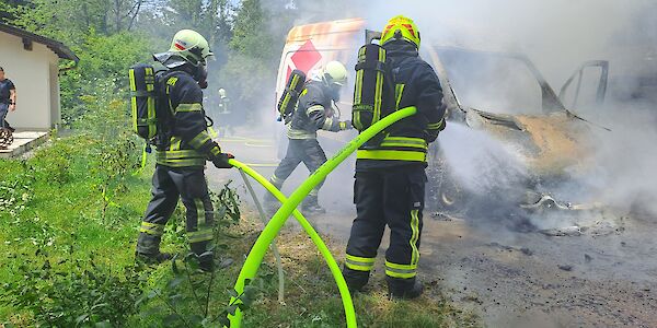 Klein-LKW gerät am Kaufmannberg in Brand