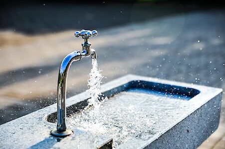 Titelbild von Wichtige Information der Gemeinde: Wasser sparen im Sommer!