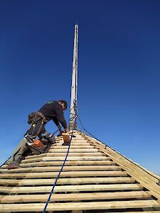 Titelbild von UPDATE: Araburgturm wegen Renovierungsarbeiten gesperrt