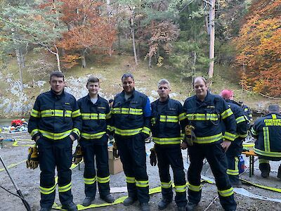 Titelbild von Kaumberger Feuerwehrkameraden unterstützen den Waldbrandeinsatz im Raxgebiet