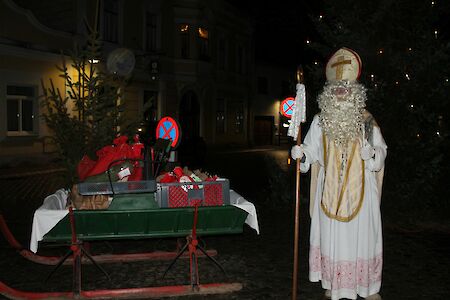 Titelbild von Heiliger Nikolaus auf Besuch in Kaumberg