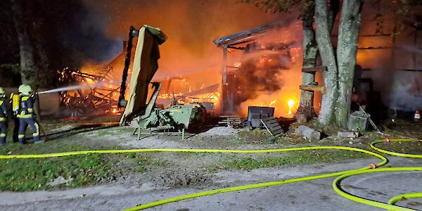 Großbrand einer Landwirtschaft in Klein-Mariazell